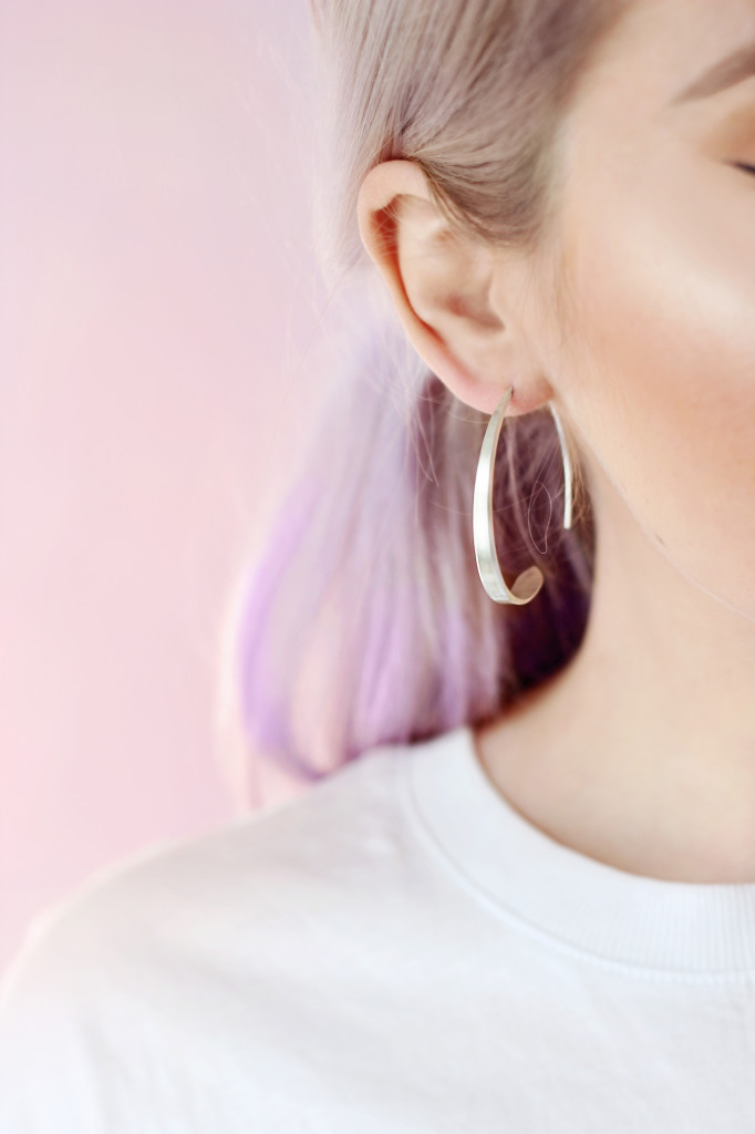 KUMA_earrings_Simple Chic_model